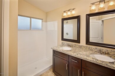 1057WestLaurelAvenue 006