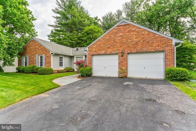 9416 Copenhaver Dr, Potomac, MD 20854 - photo 3