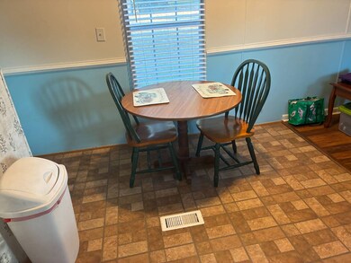 985 Moore Dr, Barnwell, SC 29812 - photo 6