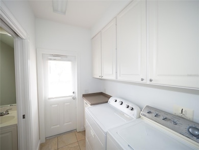 1553 Napoli Dr W, Sarasota, FL 34232 - photo 6