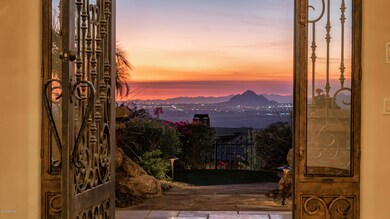 Stunning Camelback Views!!