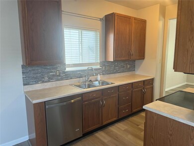 808 Waler Dr, Lake Saint Louis, MO 63367 - photo 6