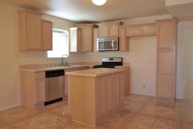 570 River Valley St, El Paso, TX 79915 - photo 4