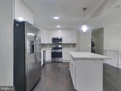 6022 Lucente Ave, Suitland, MD 20746 - photo 4