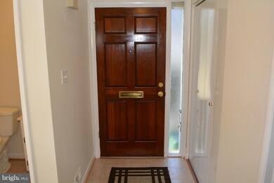 282 W Deer Park Rd, Gaithersburg, MD 20877 - photo 2