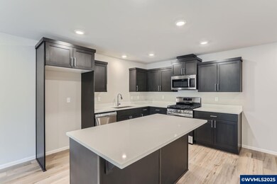 857 Sifuentez Ct, Woodburn, OR 97071 - photo 6