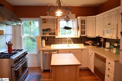 28 Gosnell Ave, Inman, SC 29349 - photo 3