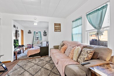 1515 Laurel Ave, Waukegan, IL 60085 - photo 5