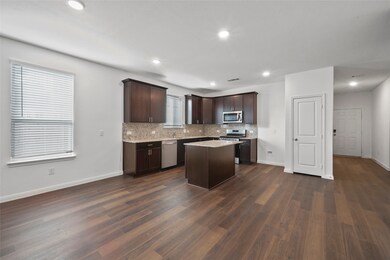 316 Appaloosa Dr, Alvin, TX 77511 - photo 6