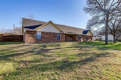 312 Jean Dr, Springtown, TX 76082 - photo 3