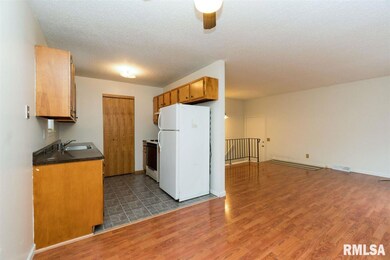 1521 Emerald Dr, Davenport, IA 52804 - photo 6