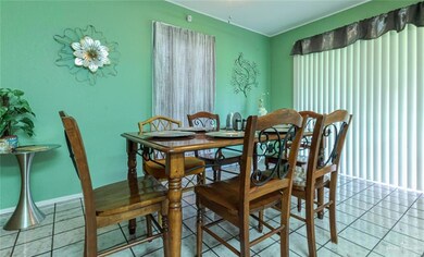 902 W Sugarcane Dr, Weslaco, TX 78599 - photo 6