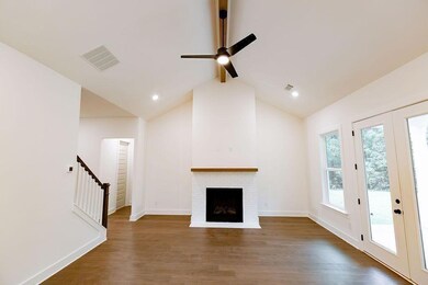 8310 Creekside Overlook Dr, Gainesville, GA 30506 - photo 5