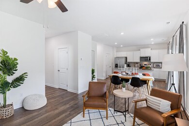 218 Fox Den Cir, Dalton, GA 30721 - photo 3