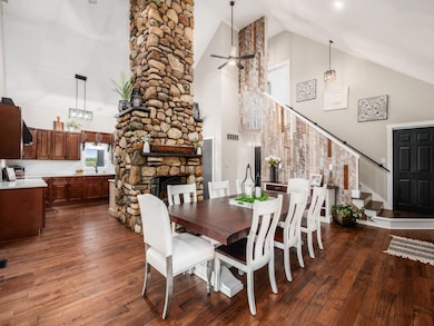 Formal Dining