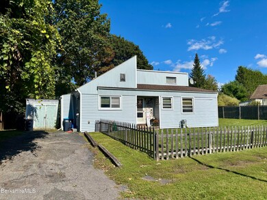 46 Bossidy Dr, Pittsfield, MA 01201 - photo 4