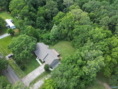 194 Bartee Rd, Laceys Spring, AL 35754 - photo 3