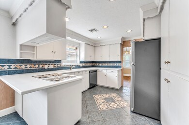 6327 Wynnwood Ln, Houston, TX 77008 - photo 6