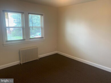 5410 Clover Rd, Baltimore, MD 21215 - photo 6