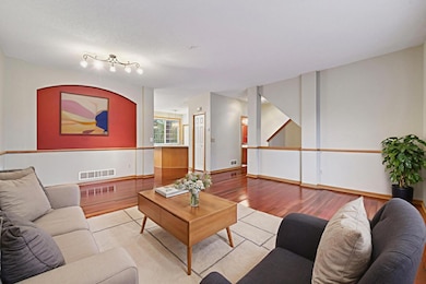 725 Fairfield Cir unit 44, Hopkins, MN 55305 - photo 3