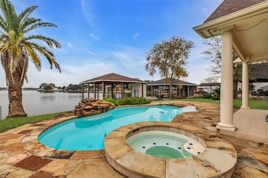 14030 Shoreline Dr, Willis, TX 77318 - photo 3