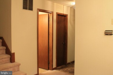 23338 Red Oak Ct, California, MD 20619 - photo 4