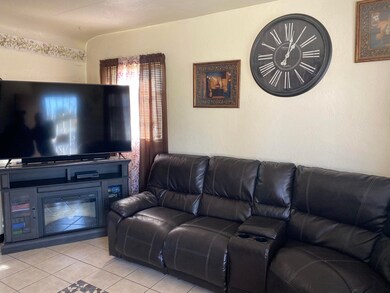 912 Lariat St, El Paso, TX 79915 - photo 4