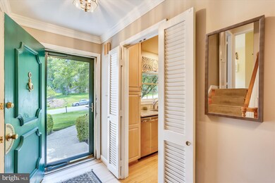 8104 Cindy Ln, Bethesda, MD 20817 - photo 2