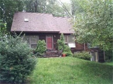 159 Maplewood Cir, Amherst, MA 01002 - photo 5