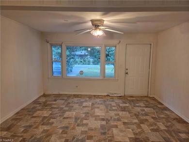 901 Hickory Chapel Rd, High Point, NC 27260 - photo 3