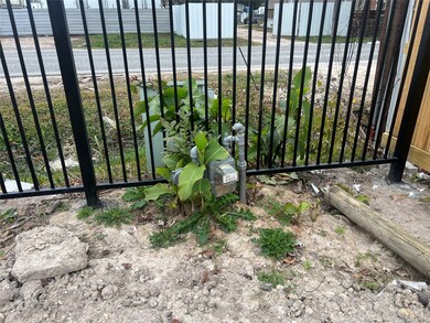 9746 Deer Trail Dr, Houston, TX 77038 - photo 5