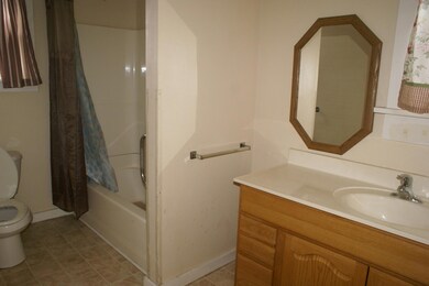 Main floor full bathrroom
