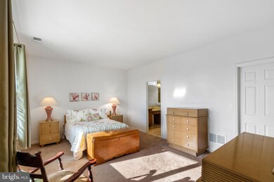 10 Wesley Dr, Swedesboro, NJ 08085 - photo 6