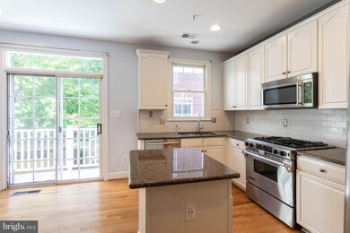 2406 13th Ct N, Arlington, VA 22201 - photo 4