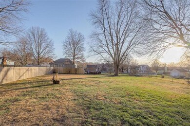 605 Loran Ln, Raymore, MO 64083 - photo 6