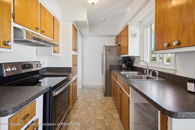 05-3420-W-Willow-St-Lansing-MI-48917-Win