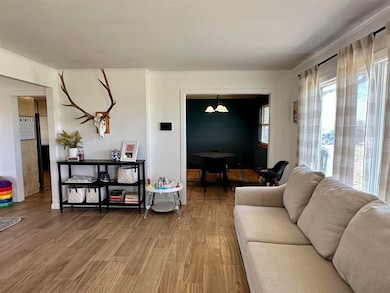 519 S Apache, Pond Creek, OK 73766 - photo 4