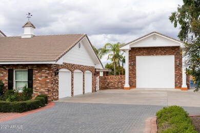 Detached Garage