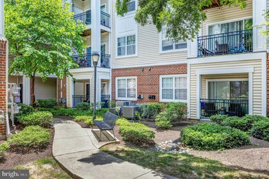 12925 Centre Park Cir unit 203, Herndon, VA 20171 - photo 4