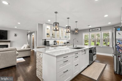 2302 Solmar Dr, Silver Spring, MD 20904 - photo 4