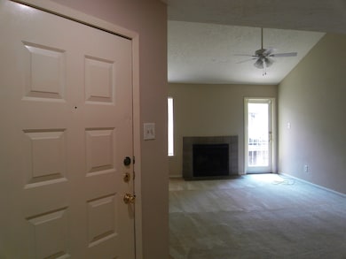 2011 Spenwick Dr unit 229, Houston, TX 77055 - photo 5