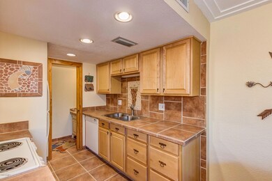 852 E Cochise Dr unit A, Phoenix, AZ 85020 - photo 7