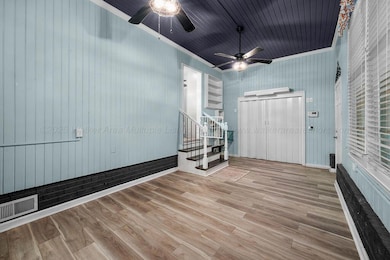 308 8th St W