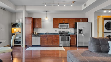 Point on the River Unit 406 Staged 11