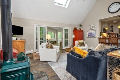 193 Newbridge St, Hingham, MA 02043 - photo 5