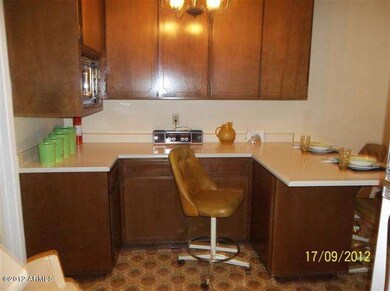 Kitchen  eating area