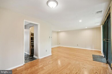 3308 Huntley Square Dr unit T-2, Temple Hills, MD 20748 - photo 5