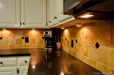 316 Gaston Ct, Statesville, NC 28625 - photo 5