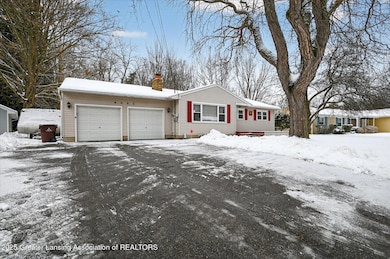 4092 N Pine Dell Dr, Lansing, MI 48911 - photo 2