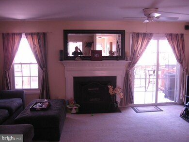 1476 Lowell Ct unit 18, Crofton, MD 21114 - photo 2